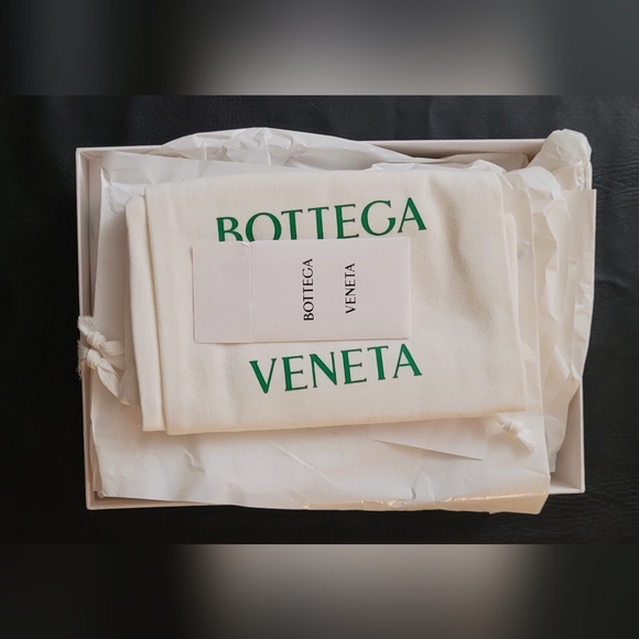 Women those Bottega Veneta silver size 38C - Picture 2 of 16